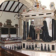 Monuments in Cropthorne Church